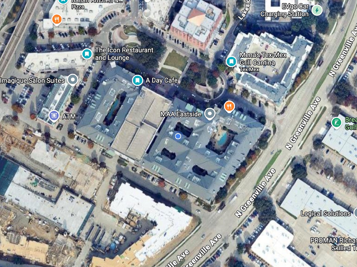 Overhead view of MAA Eastside Richardson showing the visitor parking row and the back entrance door